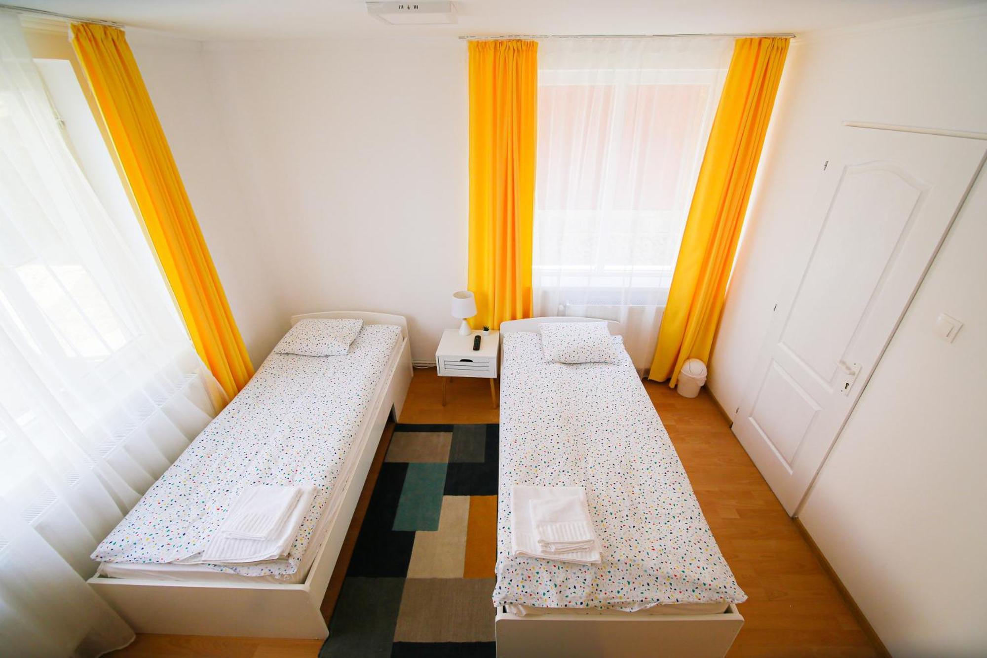 Bed and Breakfast Capra Vecinului Târgu-Mureş Habitación foto
